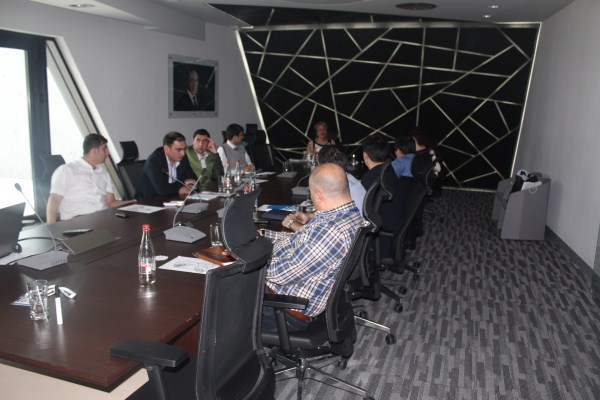 GDG Professionals Azәrkosmos әmәkdaşları ilә tәlimdә